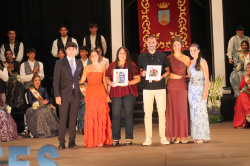 Almenara viu una nit m�gica amb la presentaci� dels festers i festeres 2026