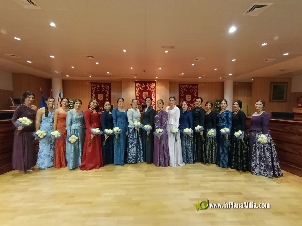 Almenara viu una nit m�gica amb la presentaci� dels festers i festeres 2026