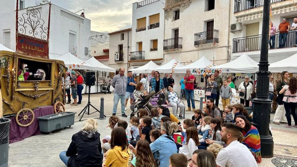 san-rafael-del-rio-acoge-la-xii-fira-de-la-tardor-artesania-tradicion-y-gastronomia