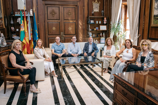 Begoña Carrasco respalda la Fundación Alzheimer Salomé Moliner en el Día Mundial del Alzheimer y anuncia Unidades de Respiro