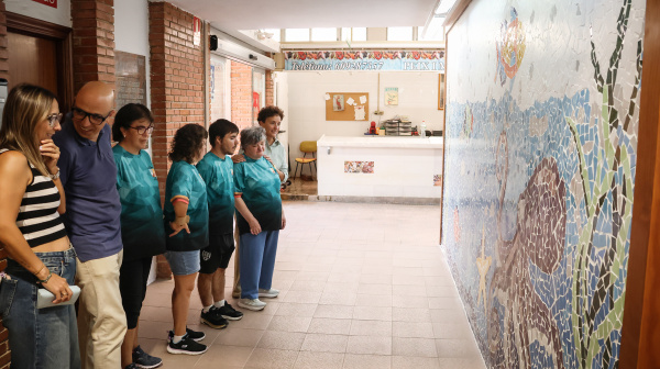 El Molí transforma el Mercat Municipal de Onda con dos murales de trencadís elaborados por usuarios