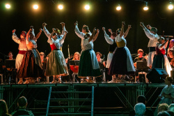 L'Alcora celebra el 9 d'octubre amb m�sica, folclore, gegants, danses i activitats per a tots els p�blics