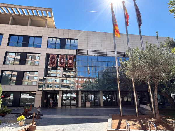 Almassora recibe más de 800 solicitudes para las diez plazas de auxiliar administrativo convocadas por el Ayuntamiento