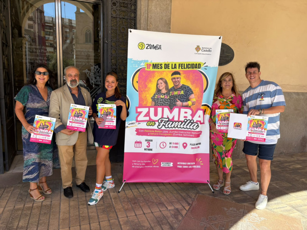 Castellón celebra una clase gratuita de zumba en la Plaza Mayor para fomentar hábitos de vida saludables