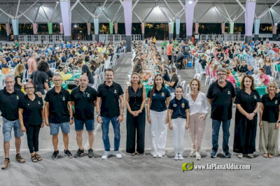 Begoña Carrasco acompaña a la Federación de Colles en la XI Torna a la Ciutat