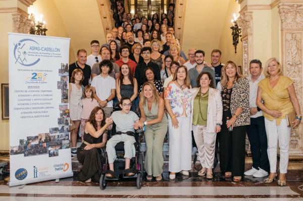 bego-a-carrasco-celebra-el-25-o-aniversario-de-aspas-castellon-y-defiende-una-ciudad-sin-barreras