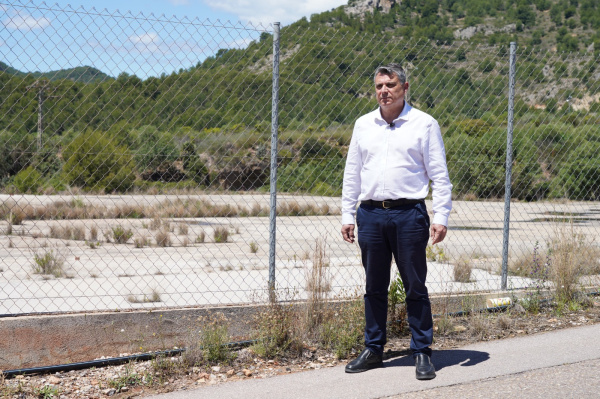 borriol-ocho-a-os-y-medio-sin-suelo-para-el-instituto-mientras-compromis-no-cede-la-parcela