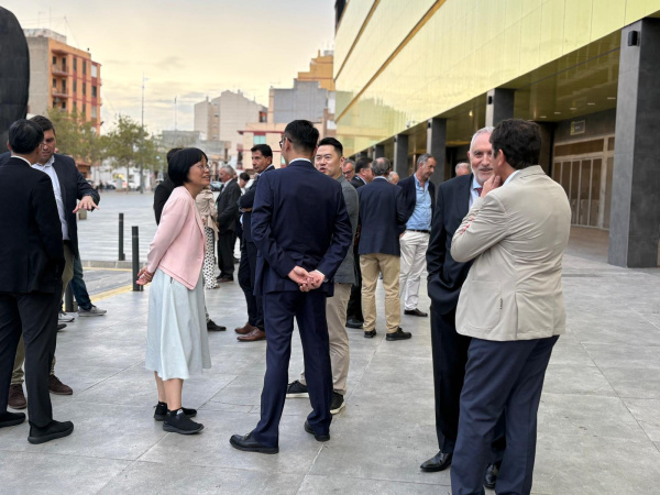 ignite-2026-reune-autoridades-patrocinadores-y-conferenciantes-en-el-estadio-de-la-ceramica-junto-a-pamesa