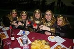 Las falleras celebran el Cabalgata del Ninot un día antes