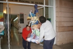 Els ninots entran en la exposición