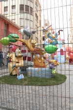 Las fallas ya lucen en sus emplazamientos.
