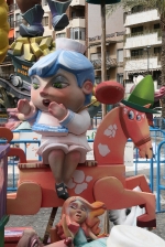Las fallas ya lucen en sus emplazamientos.