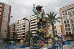 Las fallas ya lucen en sus emplazamientos.
