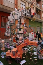 Las fallas ya lucen en sus emplazamientos.