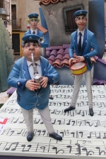 Las fallas ya lucen en sus emplazamientos.