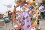 Las fallas ya lucen en sus emplazamientos.