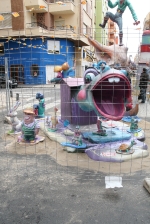 Las fallas ya lucen en sus emplazamientos.