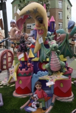 Las fallas ya lucen en sus emplazamientos.