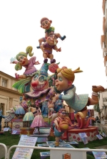 Las fallas ya lucen en sus emplazamientos.