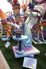 Las fallas ya lucen en sus emplazamientos.
