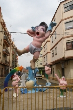 Las fallas ya lucen en sus emplazamientos.