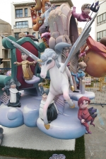 Las fallas ya lucen en sus emplazamientos.
