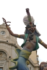 Las fallas ya lucen en sus emplazamientos.