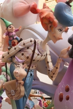 Las fallas ya lucen en sus emplazamientos.