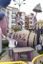 Las fallas ya lucen en sus emplazamientos.