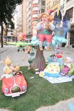 Las fallas ya lucen en sus emplazamientos.