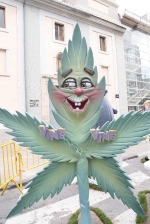 Las fallas ya lucen en sus emplazamientos.