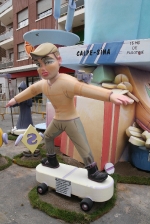 Las fallas ya lucen en sus emplazamientos.
