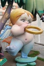 Las fallas ya lucen en sus emplazamientos.