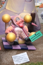 Las fallas ya lucen en sus emplazamientos.