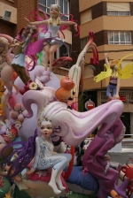 Las fallas ya lucen en sus emplazamientos.