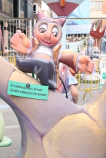 Las fallas ya lucen en sus emplazamientos.