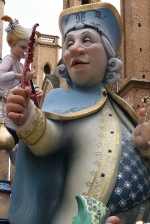 Las fallas ya lucen en sus emplazamientos.