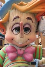 Las fallas ya lucen en sus emplazamientos.