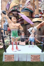 Las fallas ya lucen en sus emplazamientos.