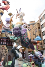 Las fallas ya lucen en sus emplazamientos.