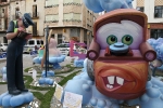 Las fallas ya lucen en sus emplazamientos.