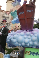 Las fallas ya lucen en sus emplazamientos.