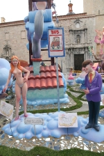 Las fallas ya lucen en sus emplazamientos.