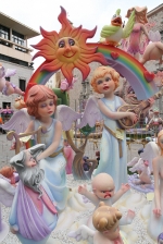Las fallas ya lucen en sus emplazamientos.