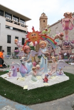 Las fallas ya lucen en sus emplazamientos.