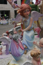 Las fallas ya lucen en sus emplazamientos.