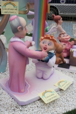 Las fallas ya lucen en sus emplazamientos.
