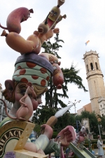 Las fallas ya lucen en sus emplazamientos.