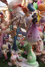 Las fallas ya lucen en sus emplazamientos.