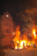 El fuego consume las fallas de 2009